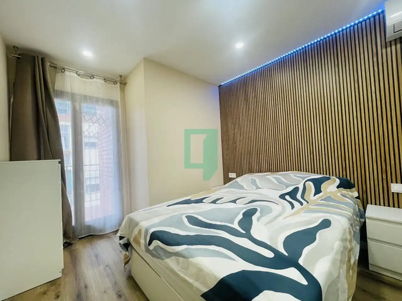 Habitación de Piso en venta en Badalona con Aire acondicionado, Calefacción y Balcón