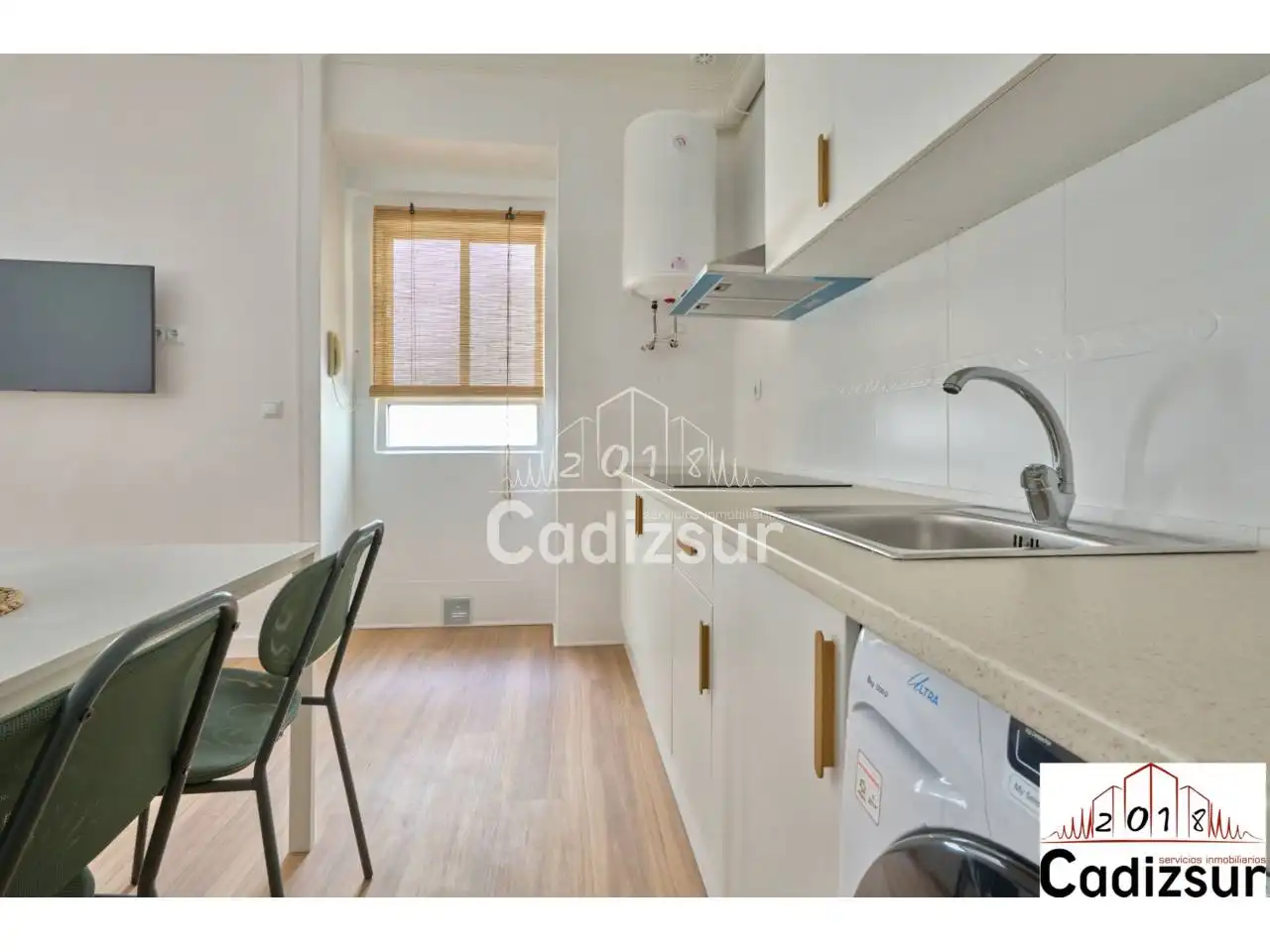 Cocina de Piso en venta en Cádiz con Trastero y Amueblado