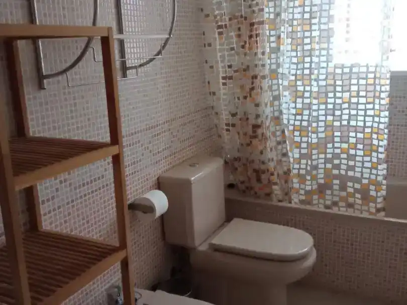 Baño de Piso en venta en Utiel con Balcón