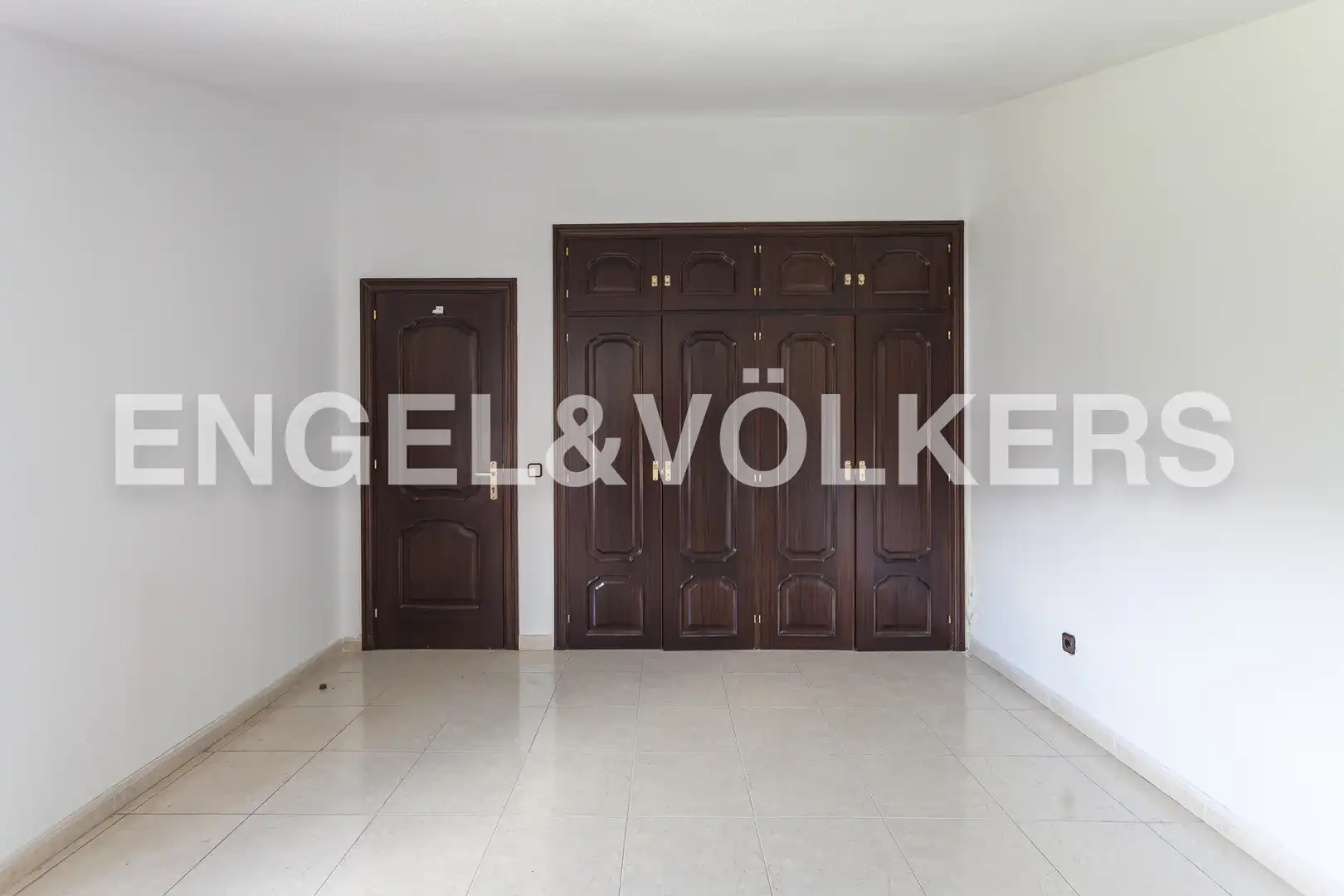 Detached homes for rent in Madrid  with Air Conditioner, Heating and Private garden