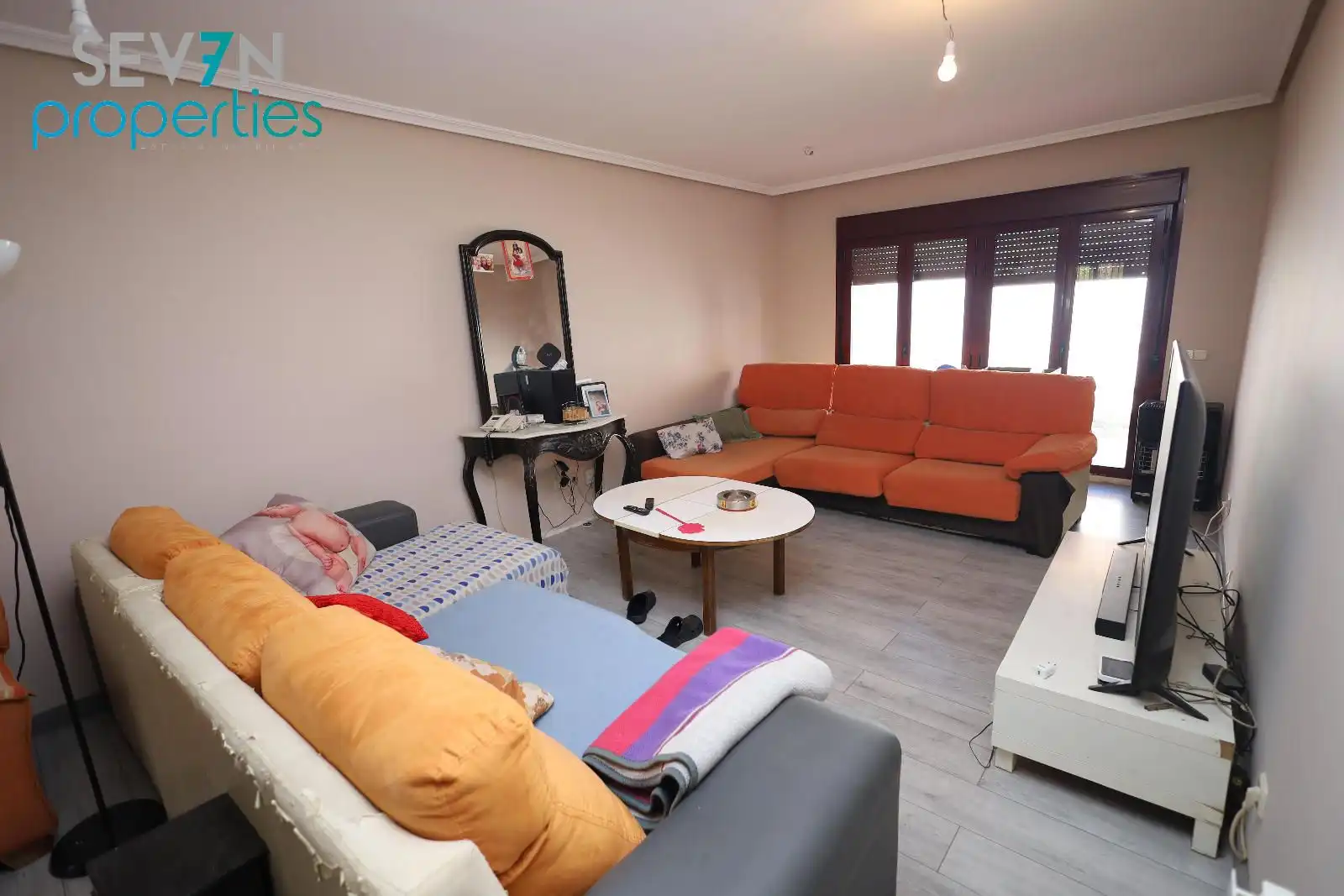 Sala de estar de Casa adosada en venta en Yuncos con Calefacción, Jardín privado y Parquet