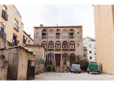 Casa rustica con balcone in vendita a Arbúcies