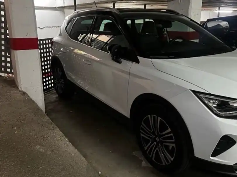 Parkplatz von Garage zur Miete in Pallejà