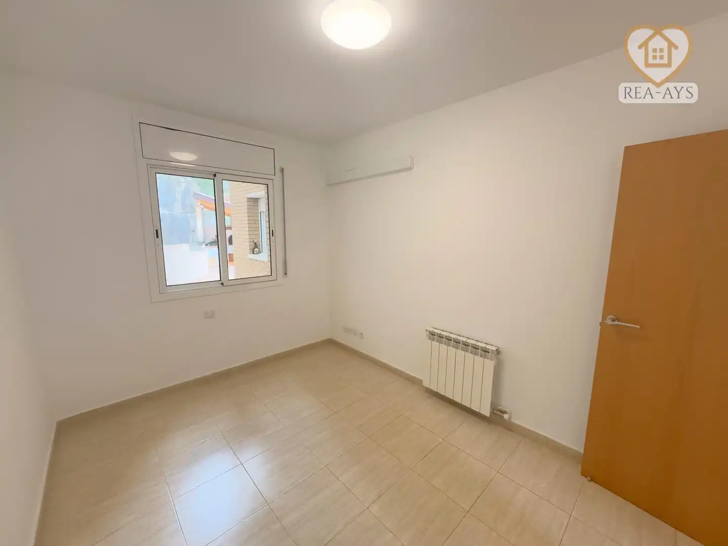Habitación de Casa o chalet en venta en Vallirana con Aire acondicionado, Calefacción y Jardín privado