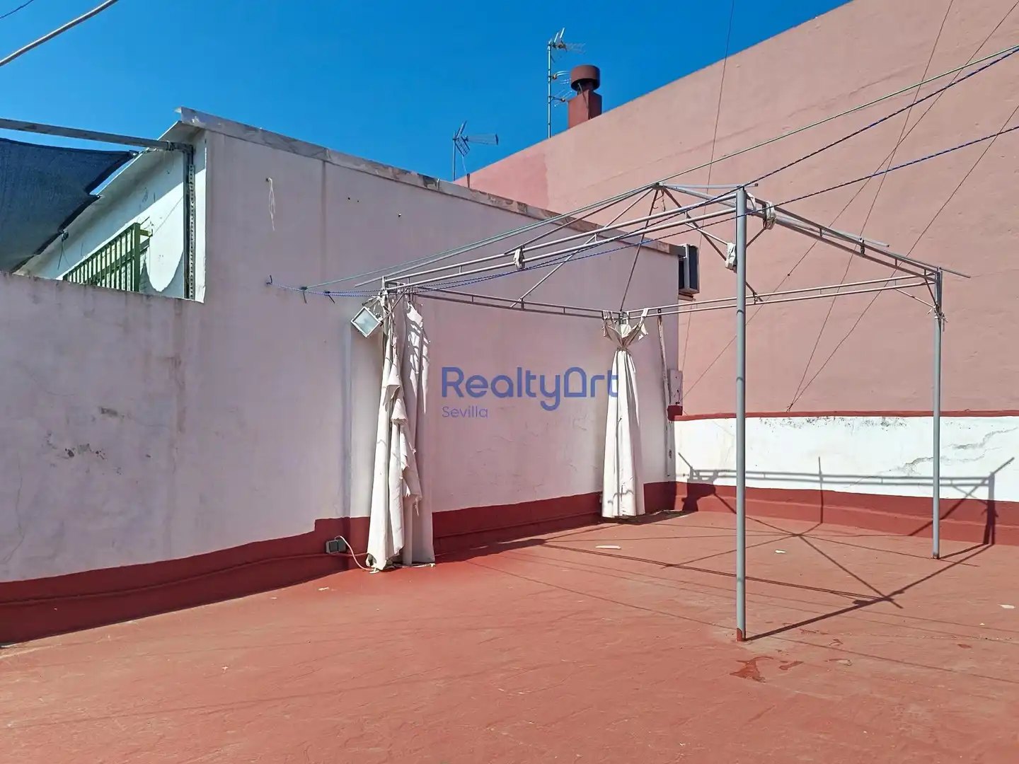 Vista exterior de Piso de alquiler en Sevilla con Aire acondicionado, Terraza y Amueblado