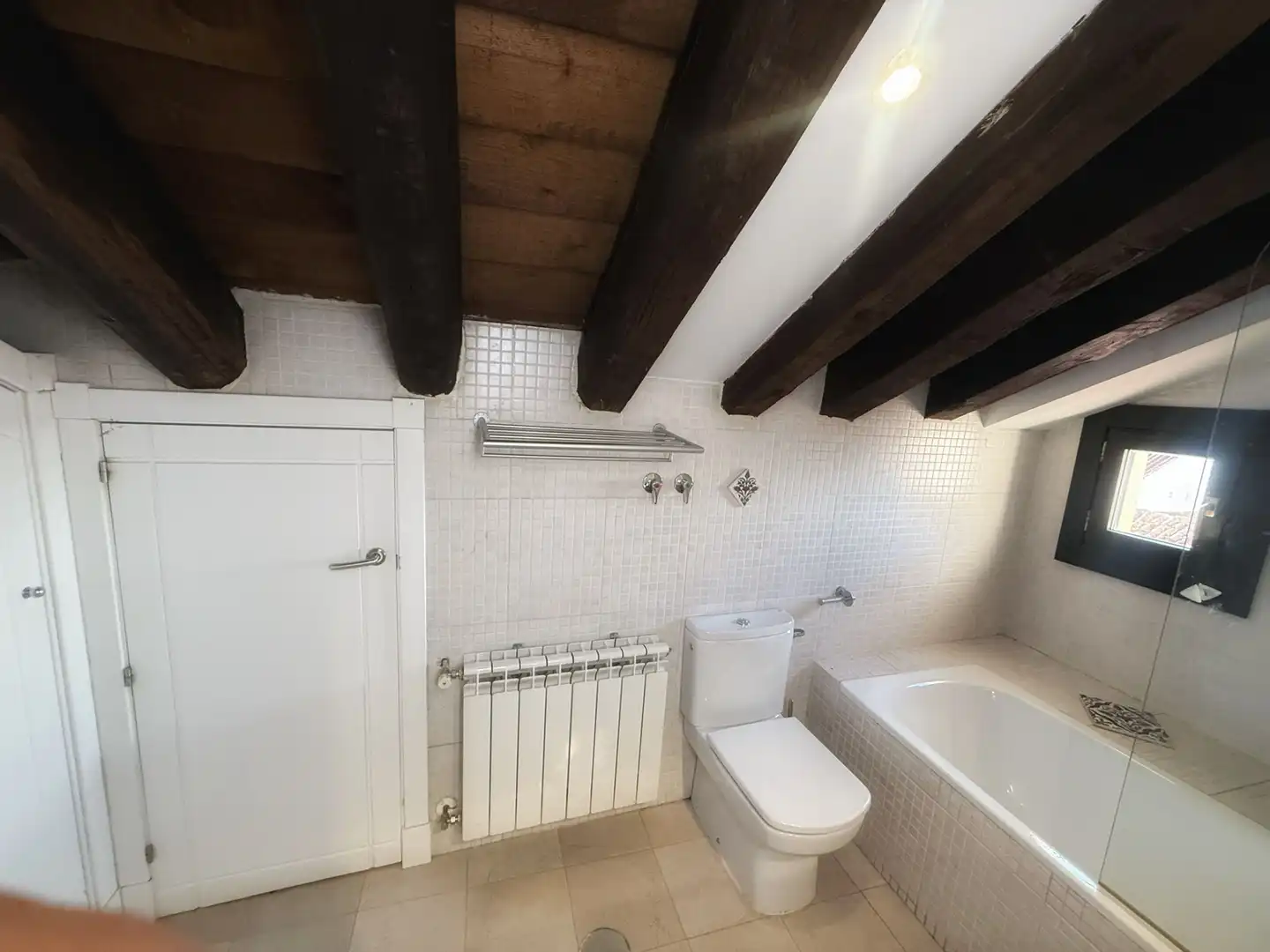 Bathroom of Duplexes for sale in Madrid  with Air Conditioner, Heating and Parquet flooring