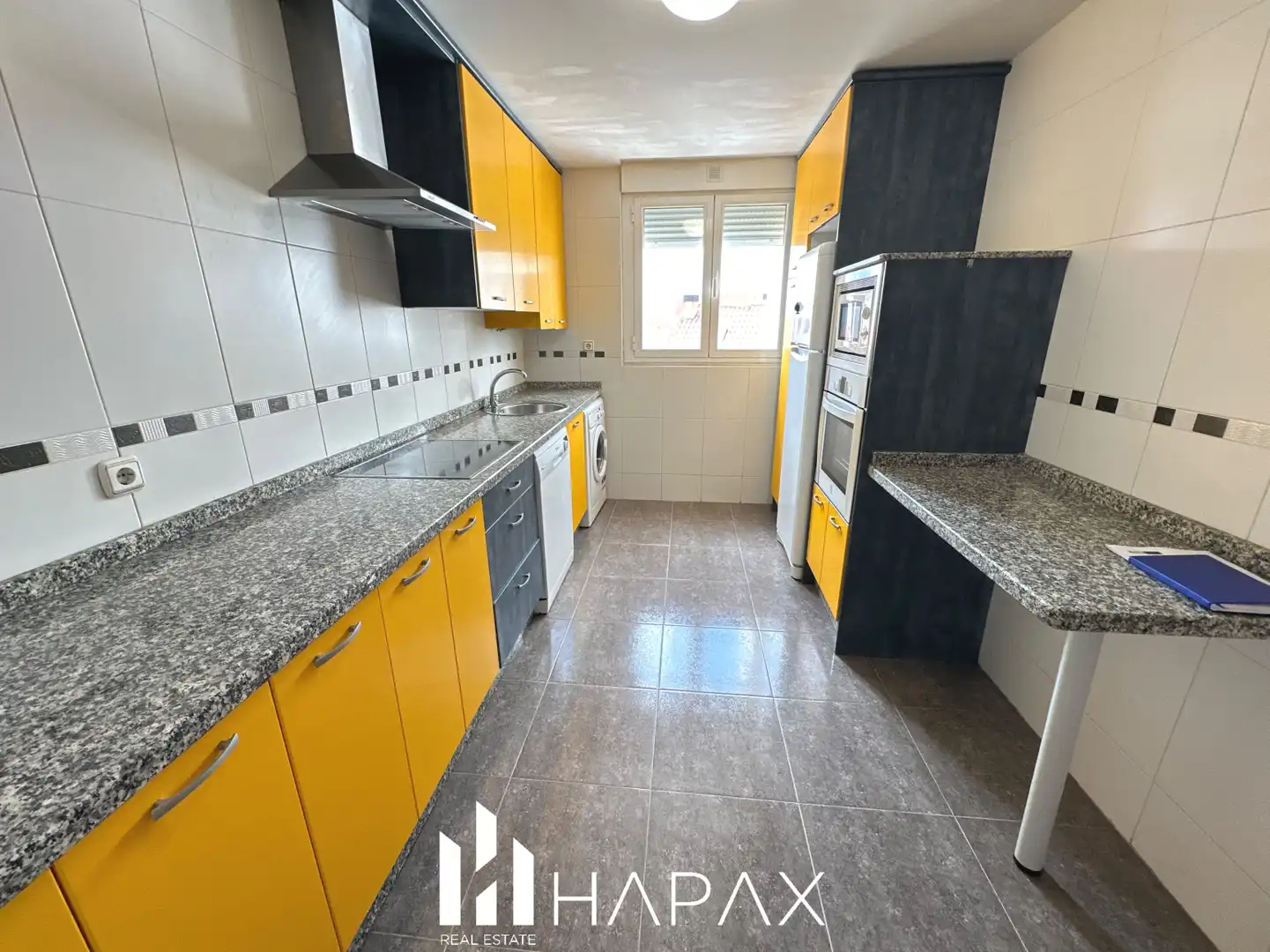 Cocina de Piso en venta en Villares de la Reina con Calefacción