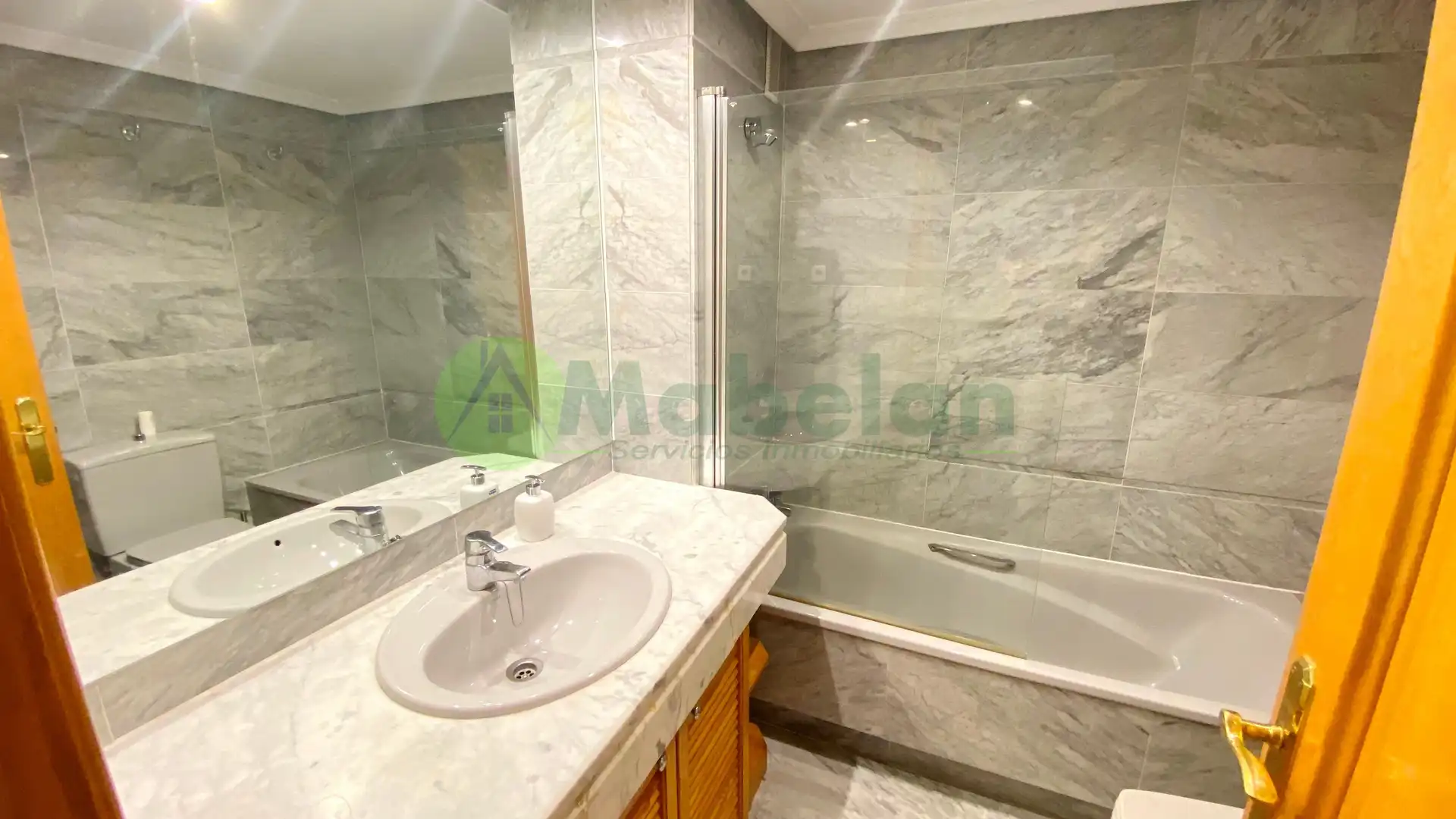Baño de Ático en venta en Las Rozas de Madrid con Aire acondicionado, Calefacción y Parquet