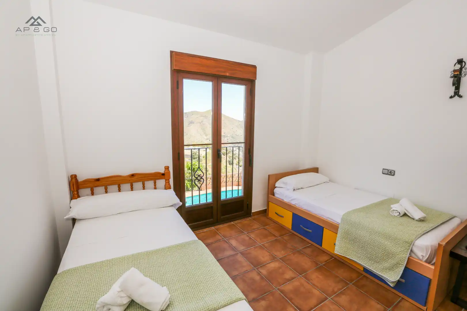 Dormitori de Finca rústica de lloguer en Almuñécar amb Aire condicionat, Calefacció i Jardí privat
