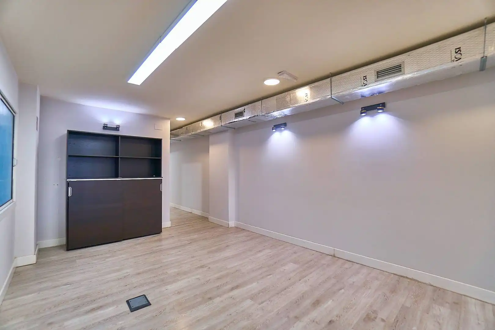 Oficina en venta en Las Palmas de Gran Canaria con Aire acondicionado, Trastero y Amueblado