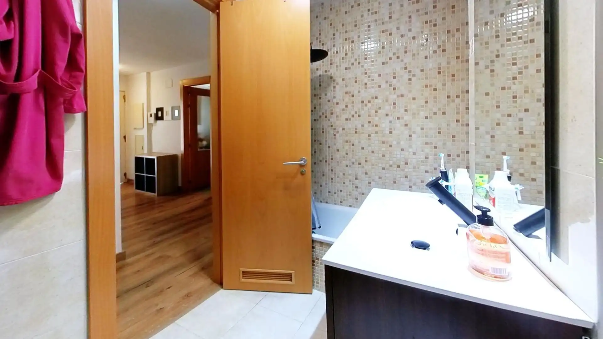 Bany de Pis en venda en Albolote amb Aire condicionat, Terrassa i Moblat