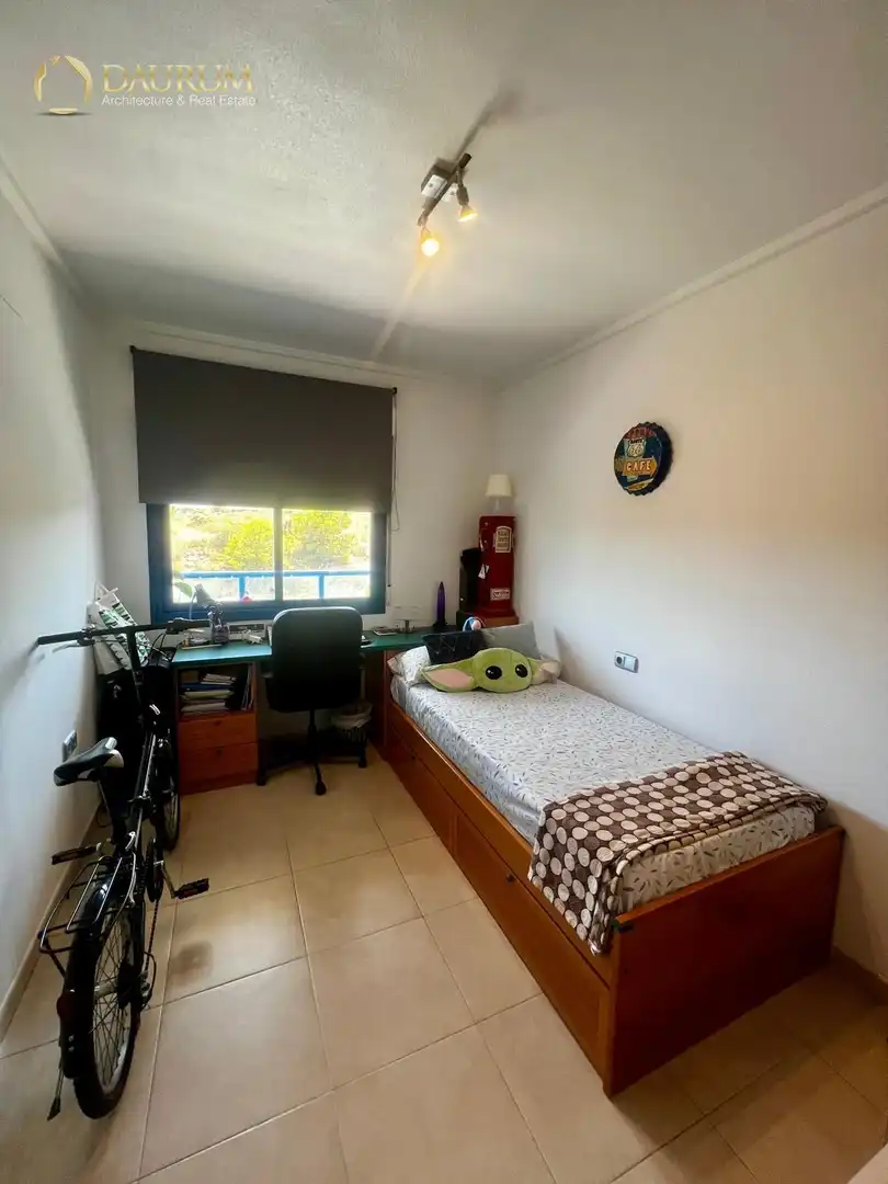 Dormitori de Apartament en venda en Alicante / Alacant amb Aire condicionat, Calefacció i Terrassa