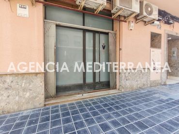 Locale commerciale in vendita a Calle MATHEU Y SANZ