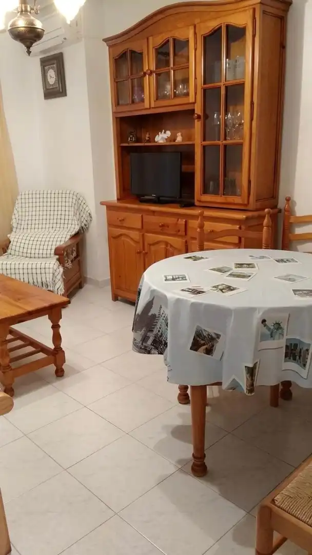 Esszimmer von Wohnungen zur Miete in Torrevieja mit Klimaanlage, Schwimmbad und Möbliert