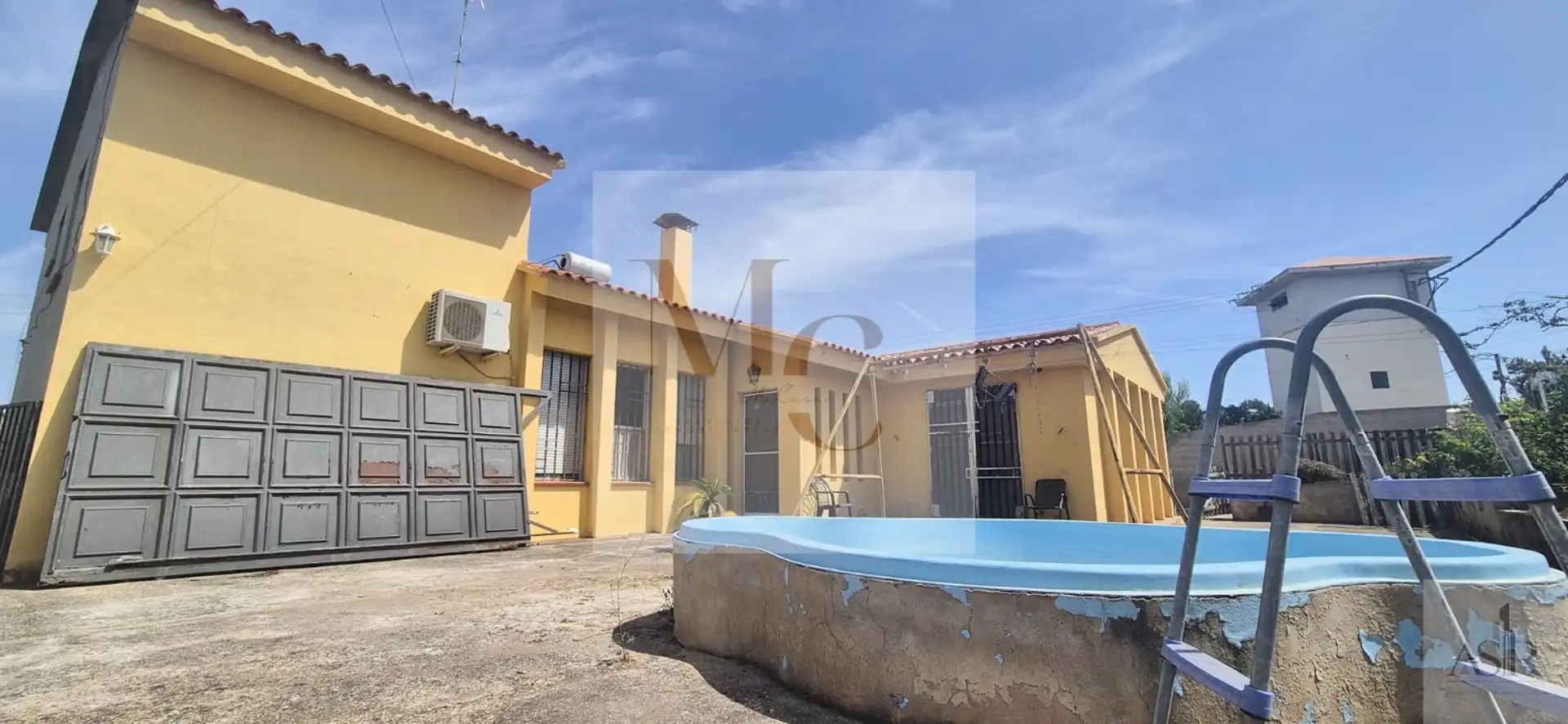 Vista exterior de Casa o xalet en venda en Benifaió amb Terrassa, Traster i Piscina