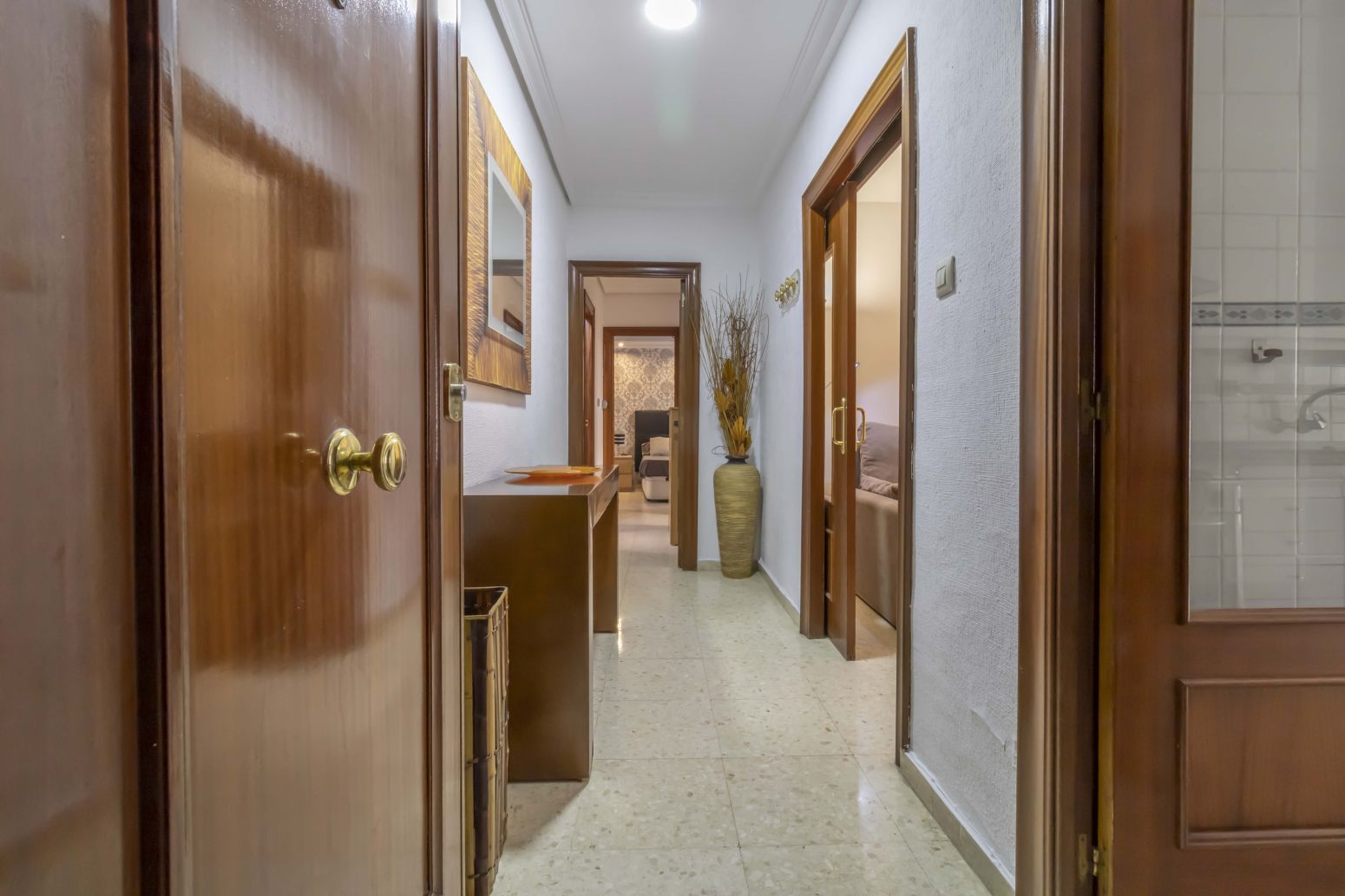 Flat to rent in  Sevilla Capital  with Air Conditioner, Terrace and Furnished