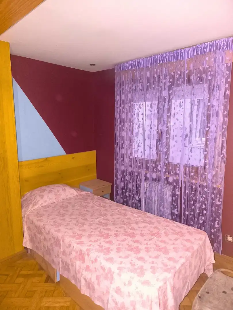 Habitación de Piso en venta en Burgos con Amueblado