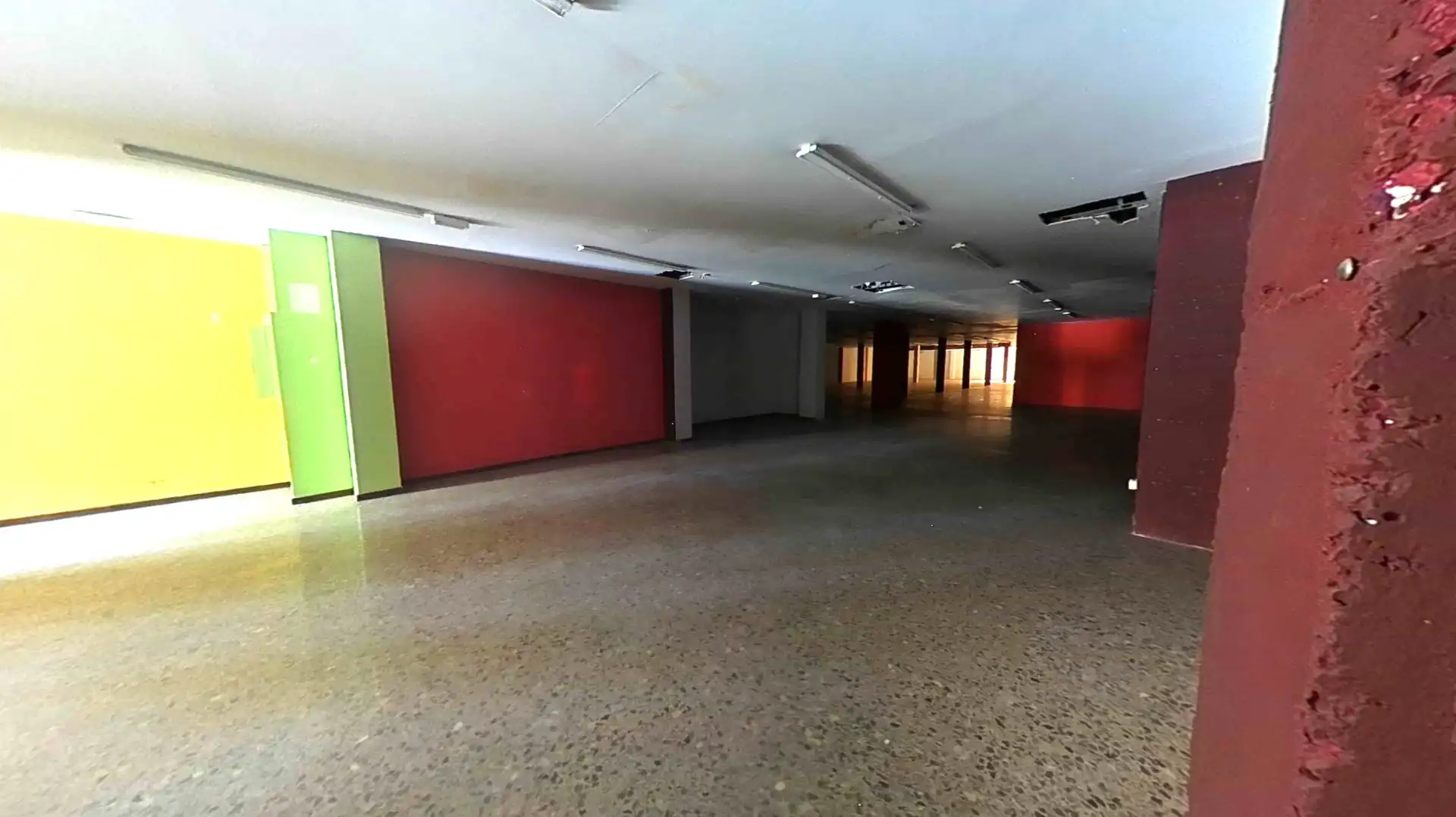 Nau industrial en venda en Viladecans