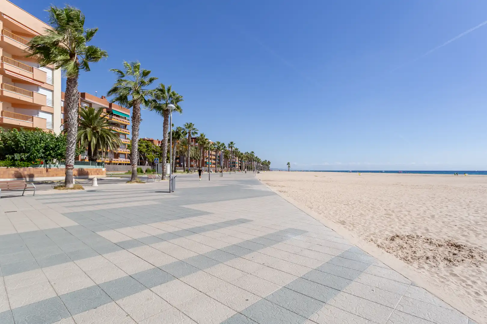 Vista exterior de Planta baixa en venda en Torredembarra amb Aire condicionat, Calefacció i Jardí privat