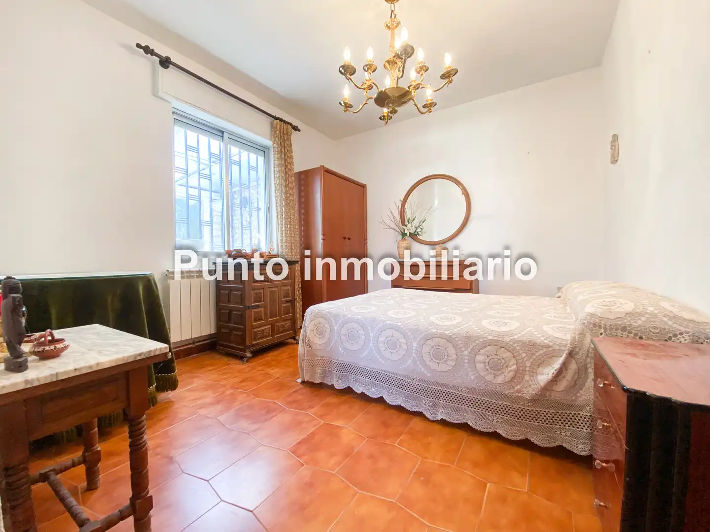 Vista exterior de Casa adosada en venta en Tudela de Duero con Calefacción, Jardín privado y Terraza