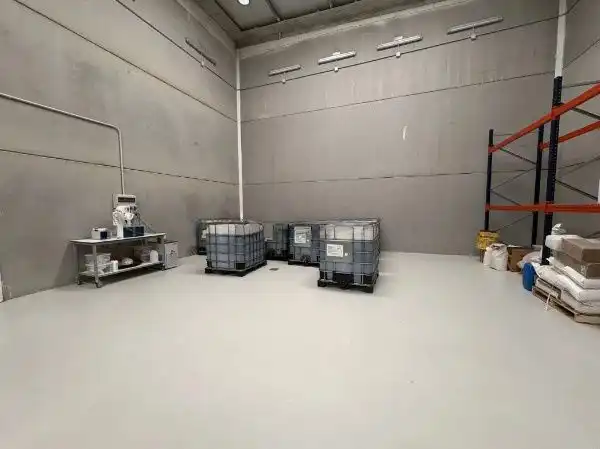 Industrial buildings for sale in Camas