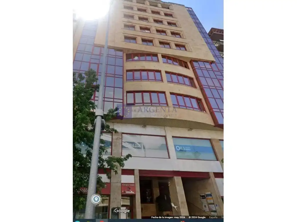 Oficina amb ascensor en venda a Avenida Clara Campoamor