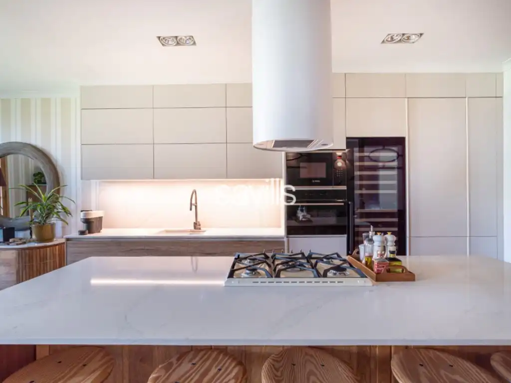 Cuina de Apartament en venda en Barcelona amb Aire condicionat, Terrassa i Forn