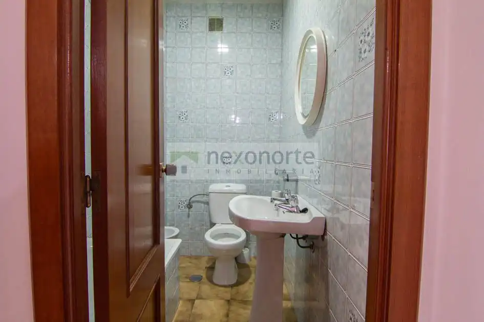 Baño de Piso en venta en As Pontes de García Rodríguez  con Terraza, Trastero y Balcón