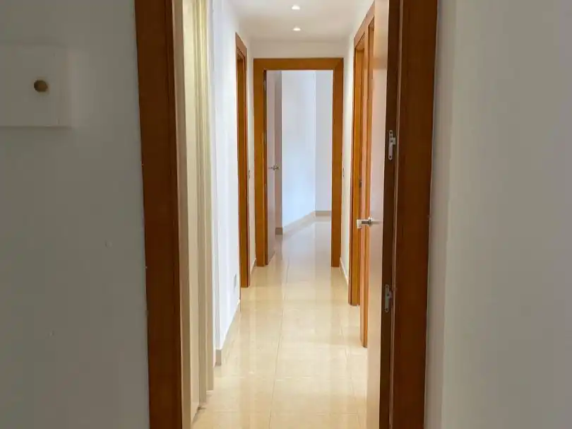 Flat for rent in  Sevilla Capital  with Air Conditioner, Terrace and Balcony