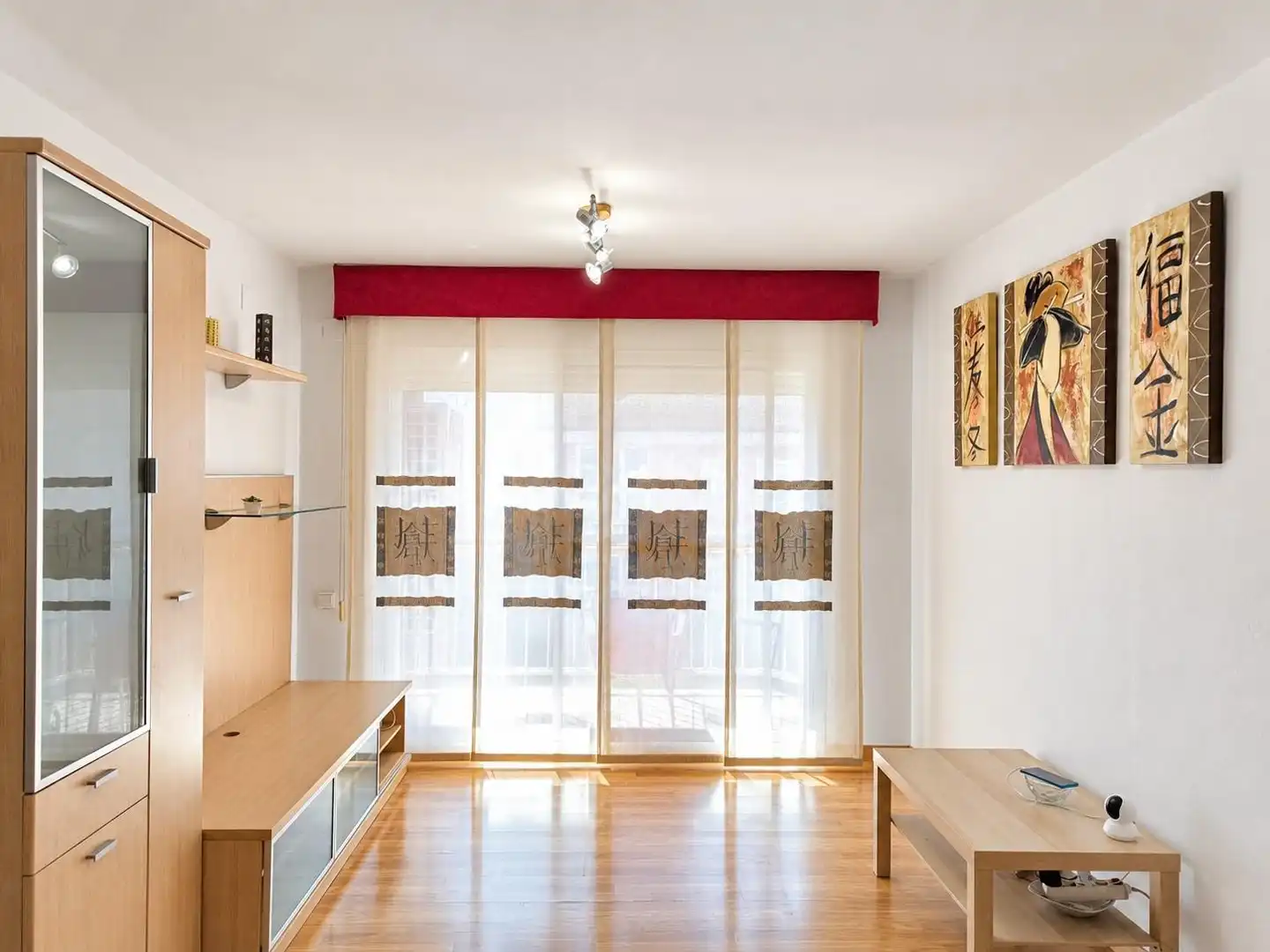 Flat with terrace for sale in VIOLANT D'HONGRIA