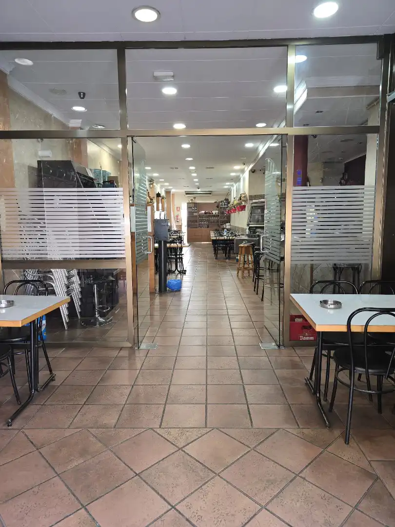 Business premises for transfer in Carrer Badalona 31, imagen 15