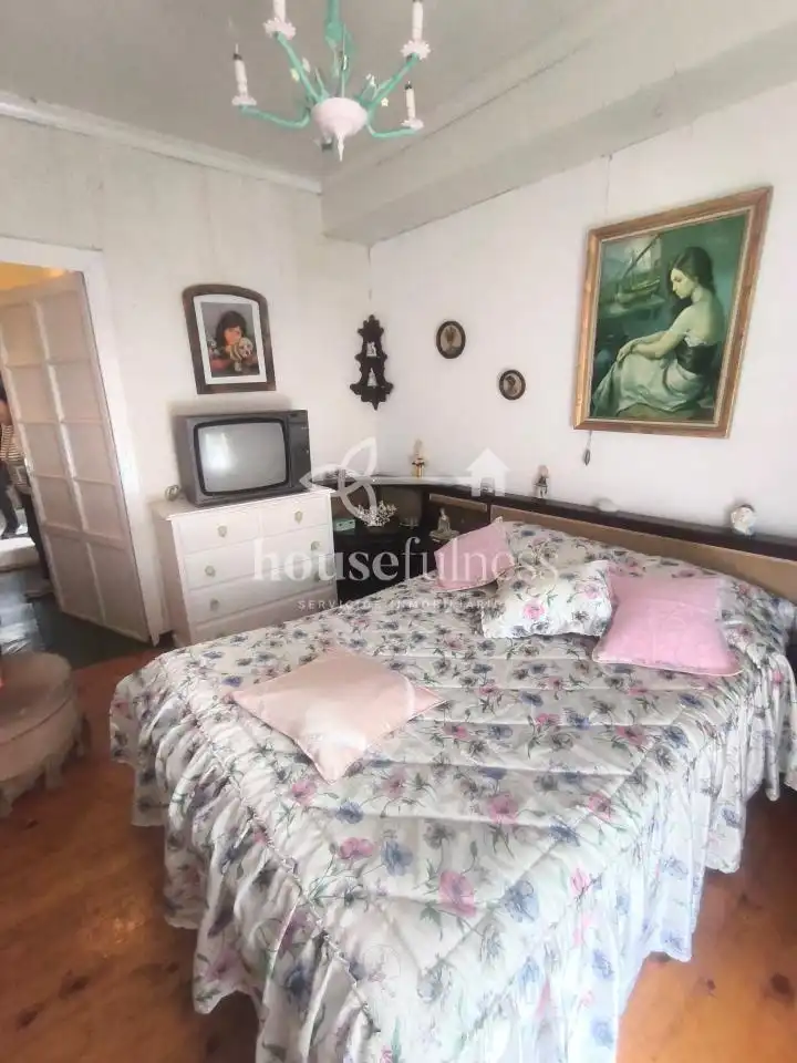 Dormitori de Finca rústica en venda en Ferrol amb Jardí privat, Terrassa i Traster