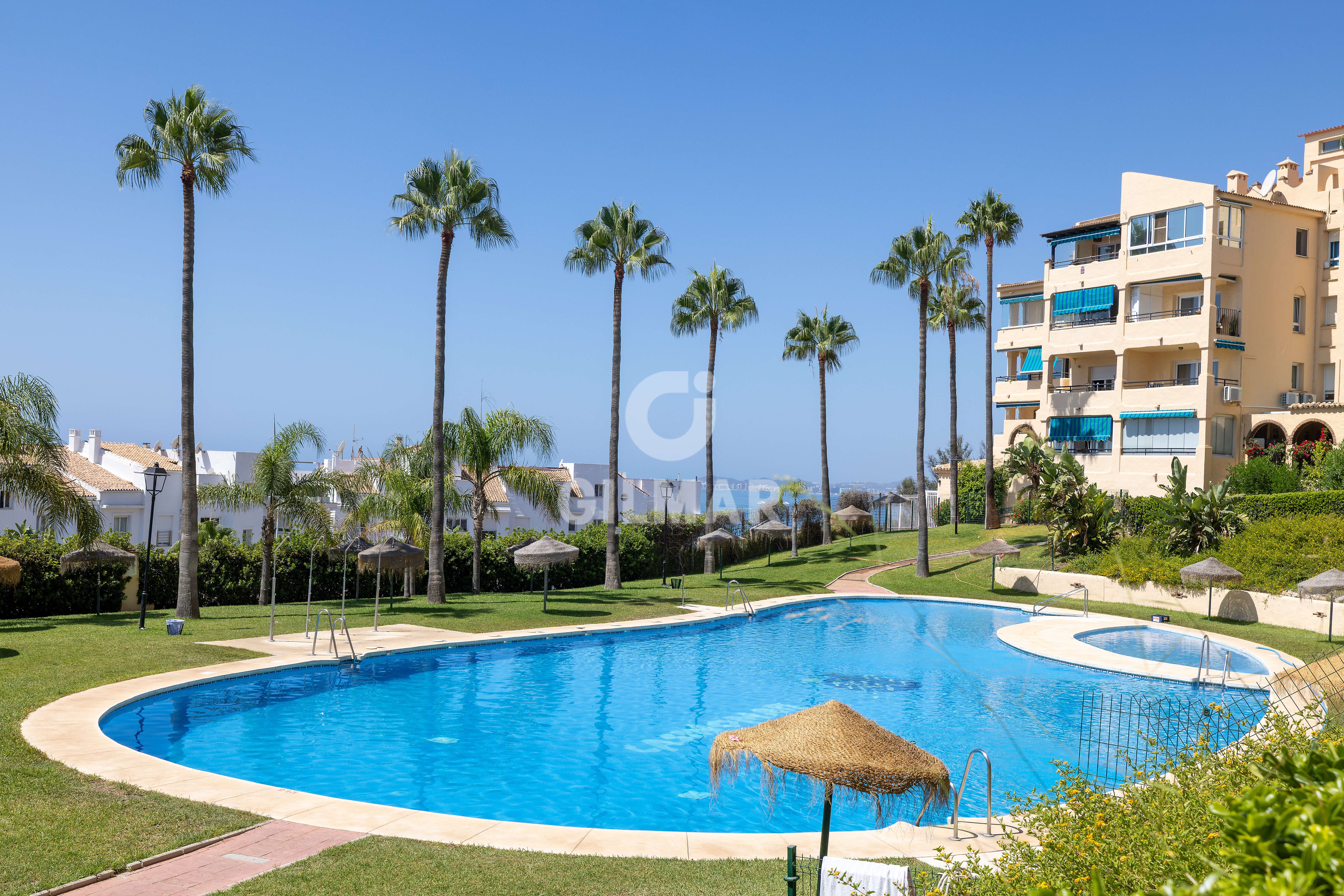 Jardí de Pis en venda en Benalmádena amb Calefacció, Piscina i Balcó