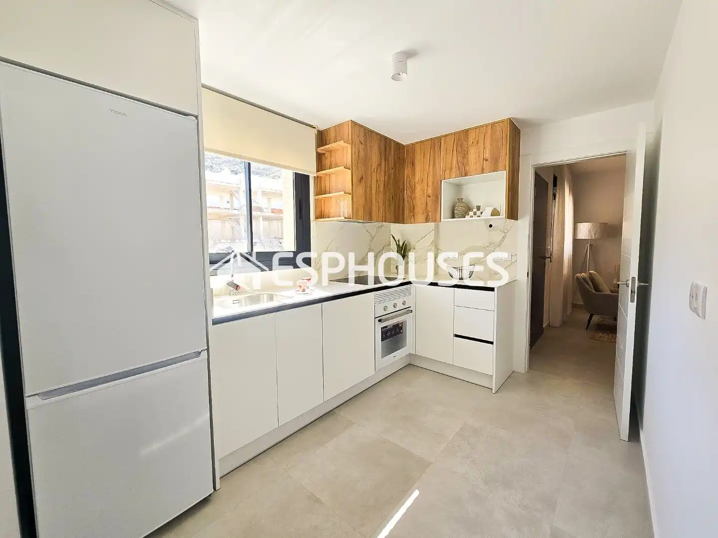Küche von Dachboden zum Verkauf in Cox mit Terrasse, Balkon und Gemeinschaftspool