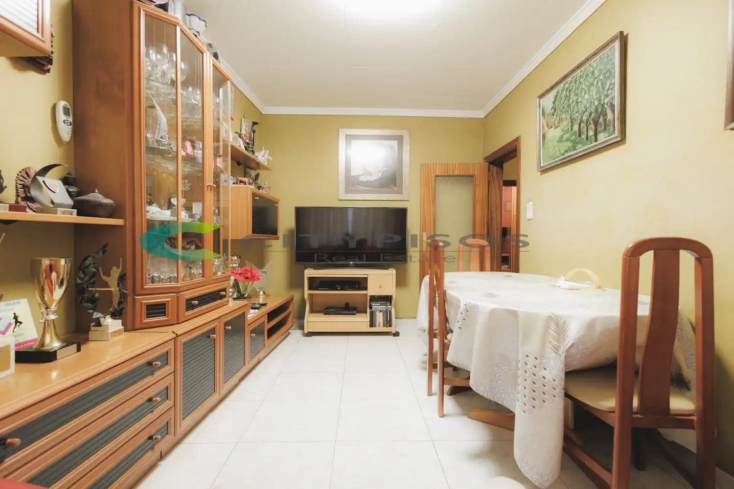 Living room of Flat for sale in Barcelona  with Air Conditioner and Oven