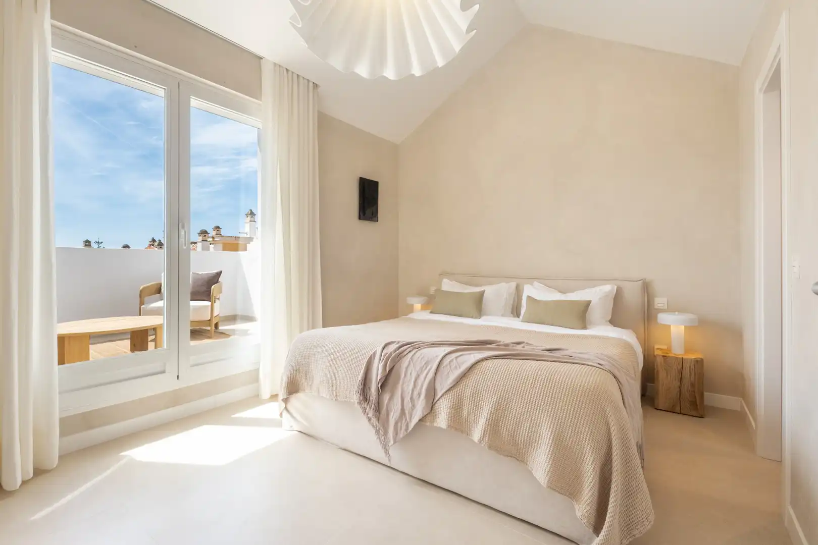 Bedroom of Detached homes for sale in Marbella  with Air Conditioner, Heating and Private garden