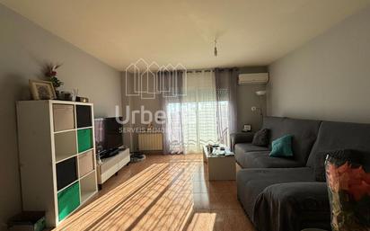 Living room of Flat for sale in Pineda de Mar  with Air Conditioner