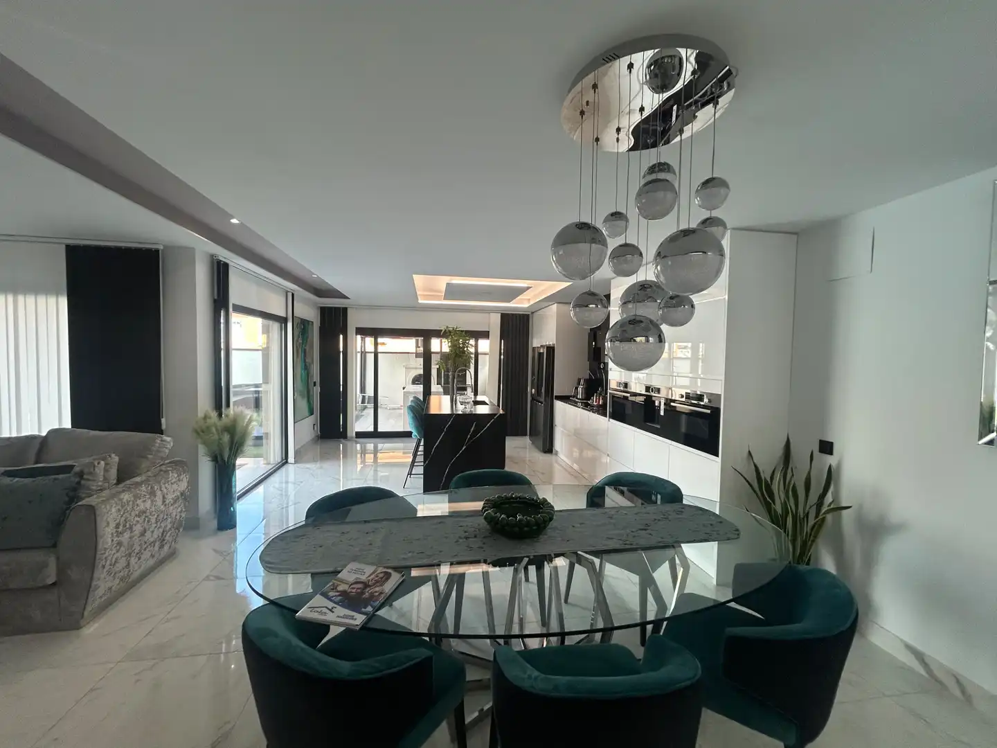 Comedor de Casa o chalet en venta en Yuncos con Aire acondicionado, Calefacción y Jardín privado