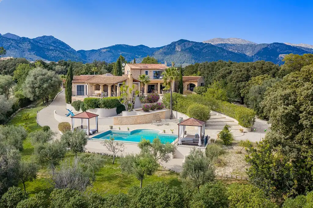 Casa rústica con piscina en venta en Selva