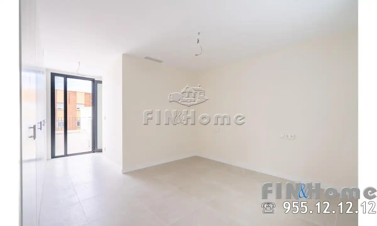 Ático en venta en Sevilla con Aire acondicionado, Calefacción y Jardín privado