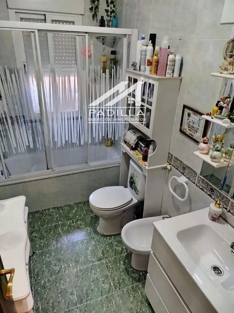 Bathroom of Houses for sale in Santa Cruz del Retamar  with Air Conditioner, Heating and Swimming Pool