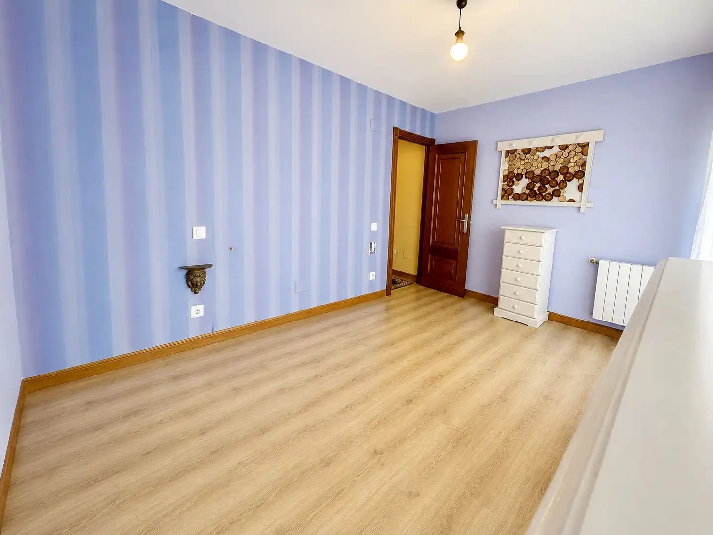 Habitación de Piso en venta en Colindres con Calefacción, Amueblado y Balcón