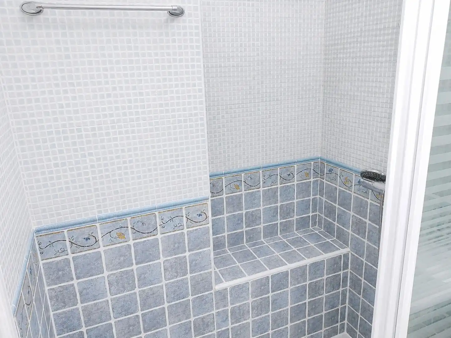 Badezimmer von Wohnung zur Miete in  Madrid Capital mit Klimaanlage und Terrasse