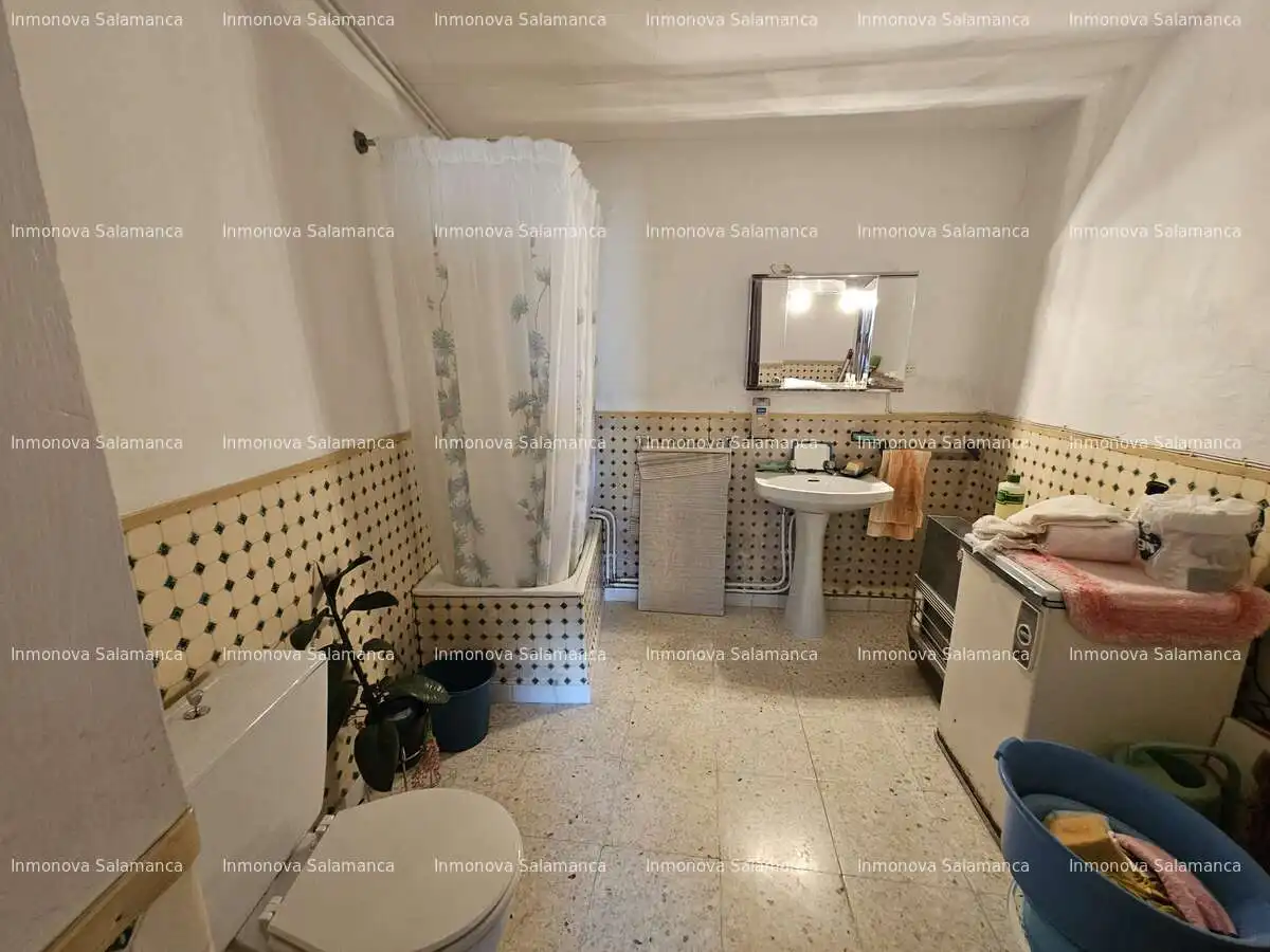 Bany de Casa o xalet en venda en Pedrosillo de los Aires amb Calefacció i Balcó