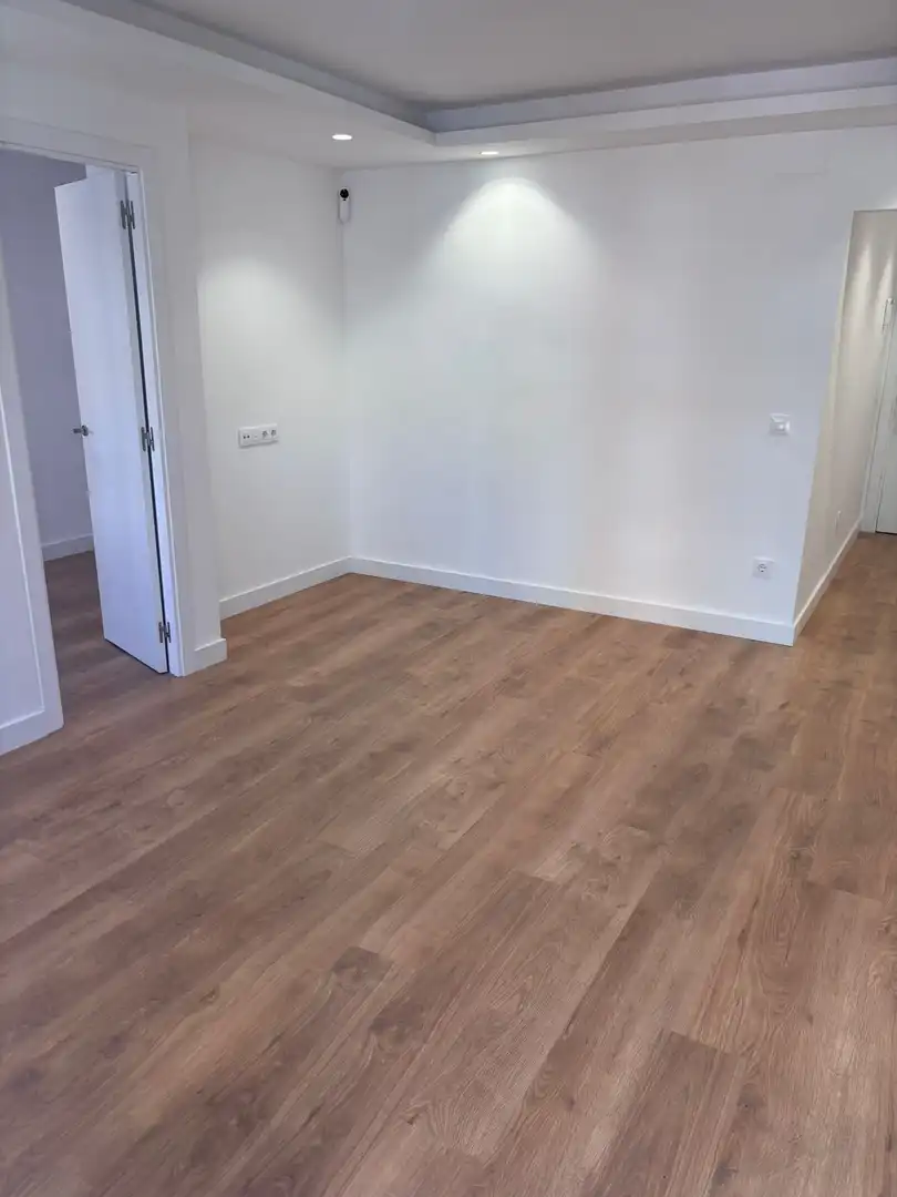 Wohnung zum Verkauf in Móstoles mit Klimaanlage, Heizung und Terrasse
