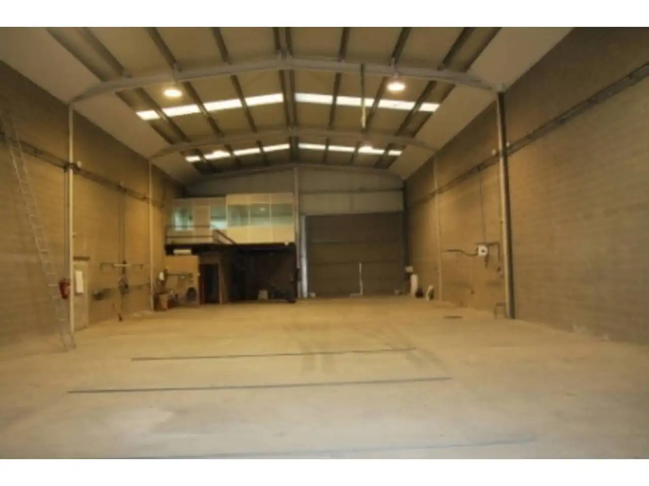 Industrial building to rent in Calle Itàlia 17, imagen 2