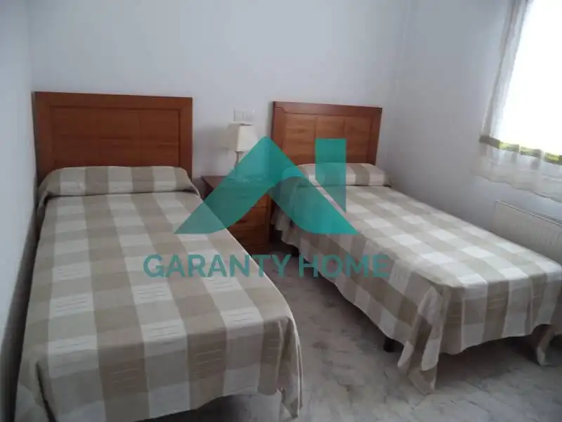 Habitación de Apartamento de alquiler en Cáceres con Aire acondicionado, Calefacción y Terraza