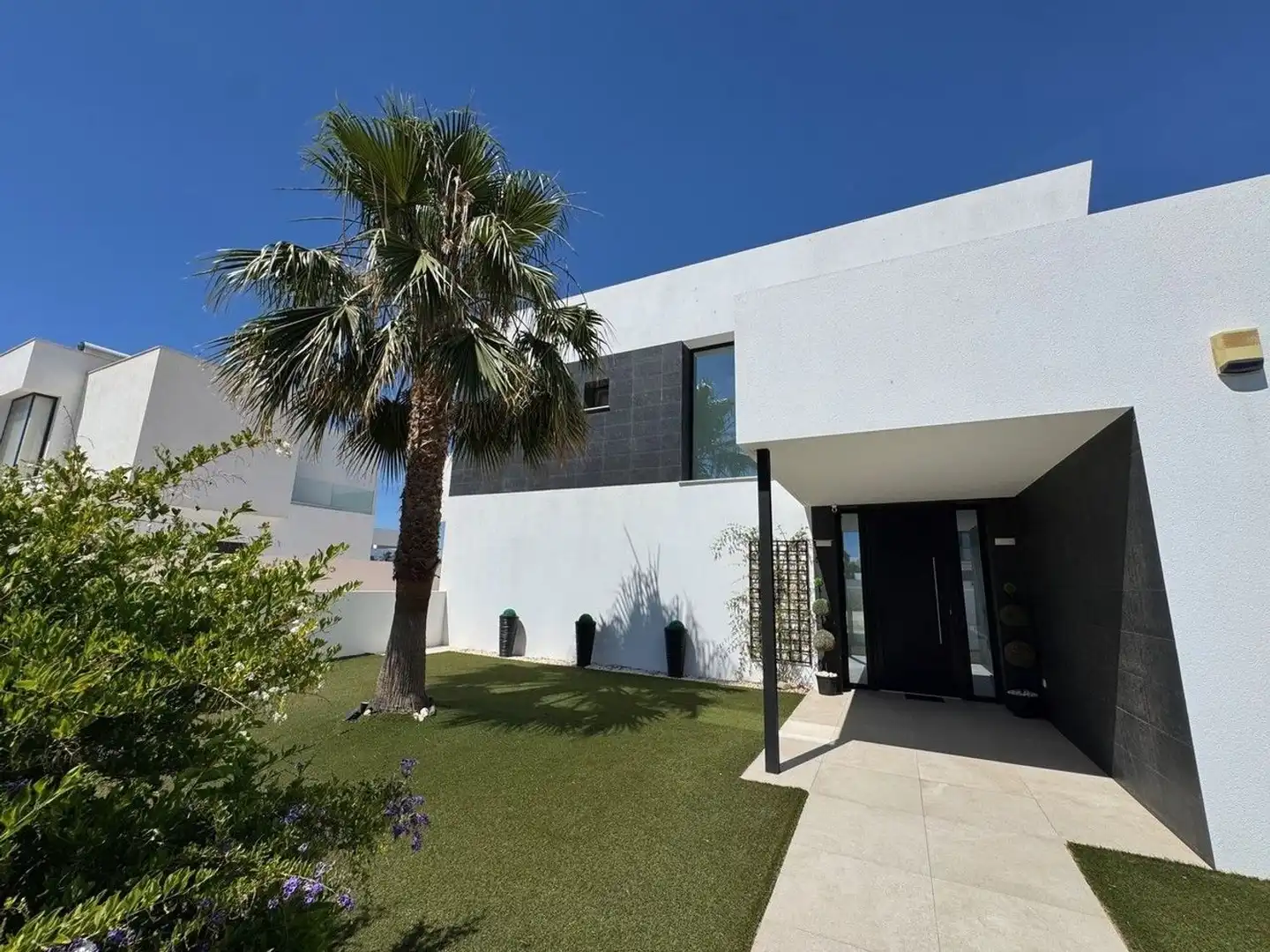 Exterior view of Houses for sale in Vera  with Air Conditioner, Terrace and Storage room
