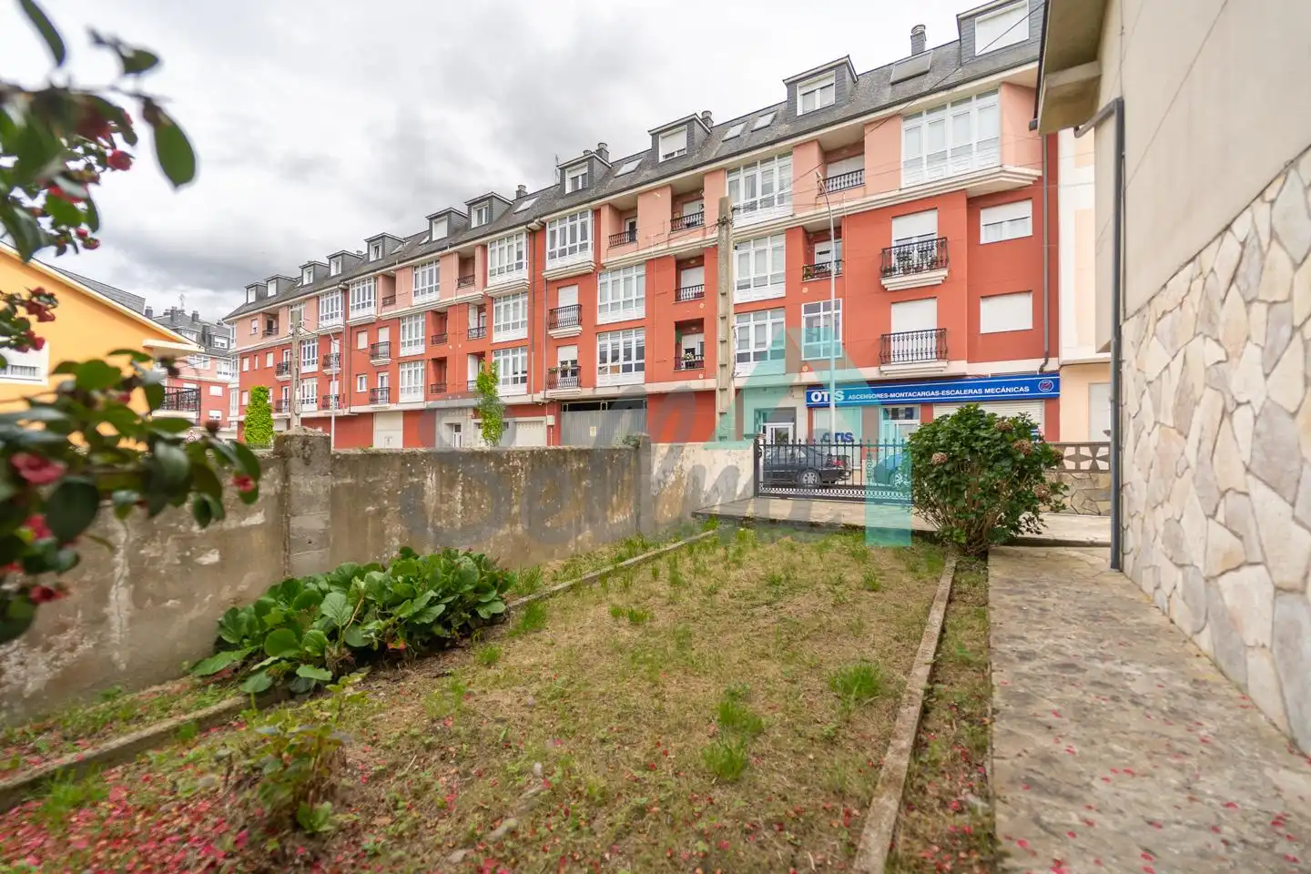 Vista exterior de Casa o chalet en venta en Ribadeo con Calefacción, Jardín privado y Parquet
