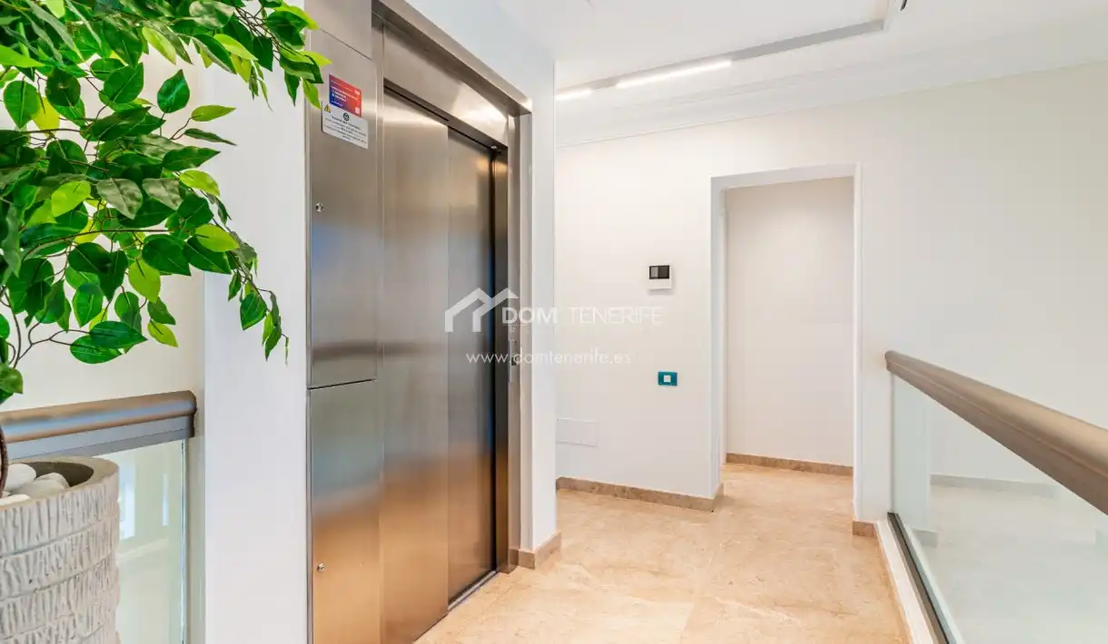 Casa o chalet en venta en Adeje con Jardín privado, Terraza y Trastero